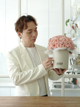 Load image into Gallery viewer, FLORAL BOX - Pink Roses