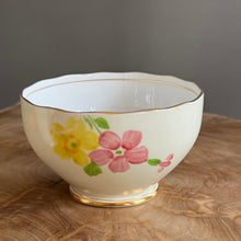 Load image into Gallery viewer, Roslyn China Made in England Milk jar & sugar bowl set