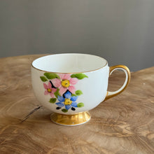 Load image into Gallery viewer, Carlton Ware. Made in England. Single-Footed Tea Cup