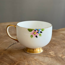 Load image into Gallery viewer, Carlton Ware. Made in England. Single-Footed Tea Cup