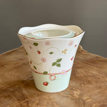 Load image into Gallery viewer, Wedgwood Made in England. Wild Strawberry vase