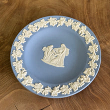 Load image into Gallery viewer, RARE FIND. Wedgwood Jasperware. Made in England. Blue&white Round dish. Set of 4