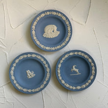Load image into Gallery viewer, Wedgwood Jasperware. Made in England. Blue&white Round dish. Set of 3