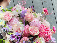 Load image into Gallery viewer, The light pink bouquet