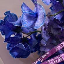 Load image into Gallery viewer, The blue bouquet