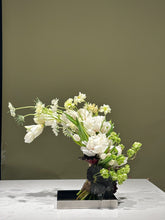 Load image into Gallery viewer, Certificate in English Style Floral Design (Level 2) 英國TQUK認證 - 英式花藝設計證書課程系列 (Level 2)
