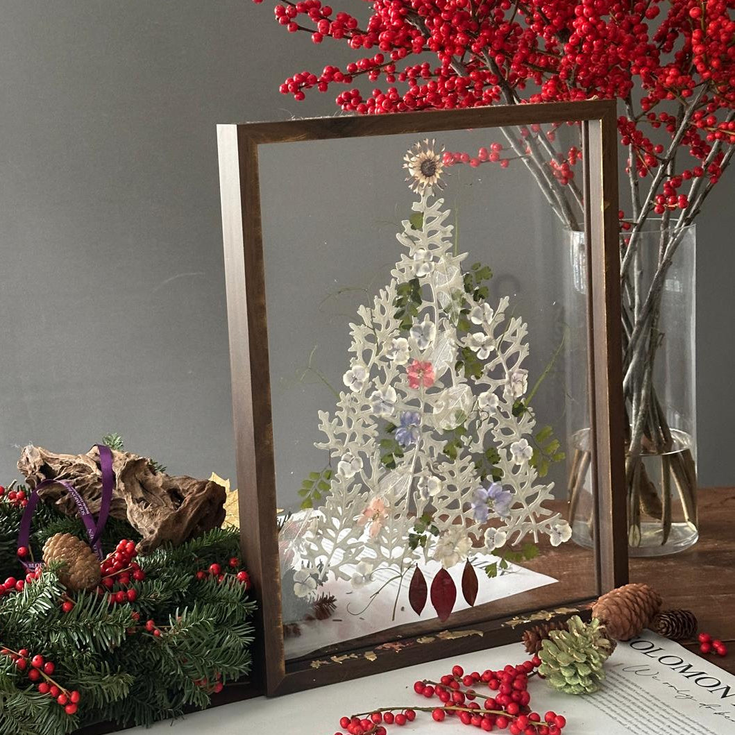 Pressed Flower Christmas Tree Keepsake: Craft Your Floating Holiday Magic