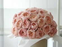 Load image into Gallery viewer, FLORAL BOX - Pink Roses

