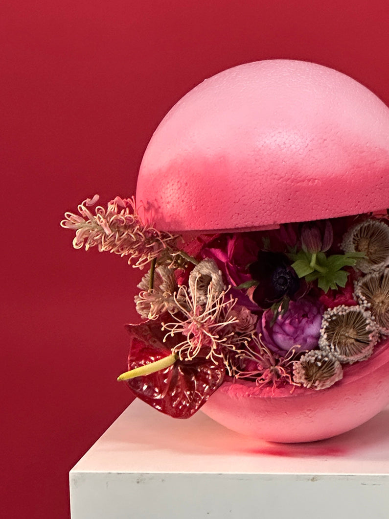 August Masterclass : Planet‑Shaped Floral Sculpture Workshop | 8月花藝大師班： 星球形雕塑花藝工作坊