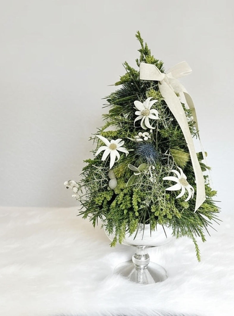 Hand-Tied Christmas Tree Workshop: Festive DIY Magic