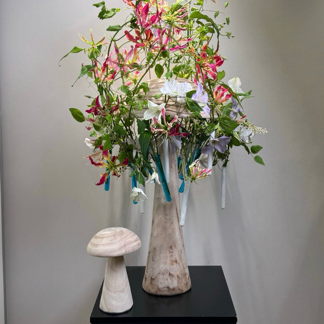 July Masterclass : Wild Symbiosis: Hanging Floral Installation Workshop | 7月花藝大師班： 野趣共生 · 懸掛式裝置花藝工作坊