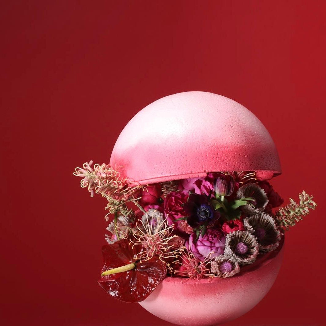 August Masterclass : Planet‑Shaped Floral Sculpture Workshop | 8月花藝大師班： 星球形雕塑花藝工作坊