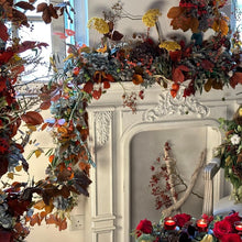 Load image into Gallery viewer, Timeless Enchanted Christmas Story book | 魔法聖誕故事書
