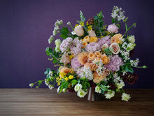 Load image into Gallery viewer, Valentine&#39;s day special! - The Stylish Valentine&#39;s Warm Bouquet
